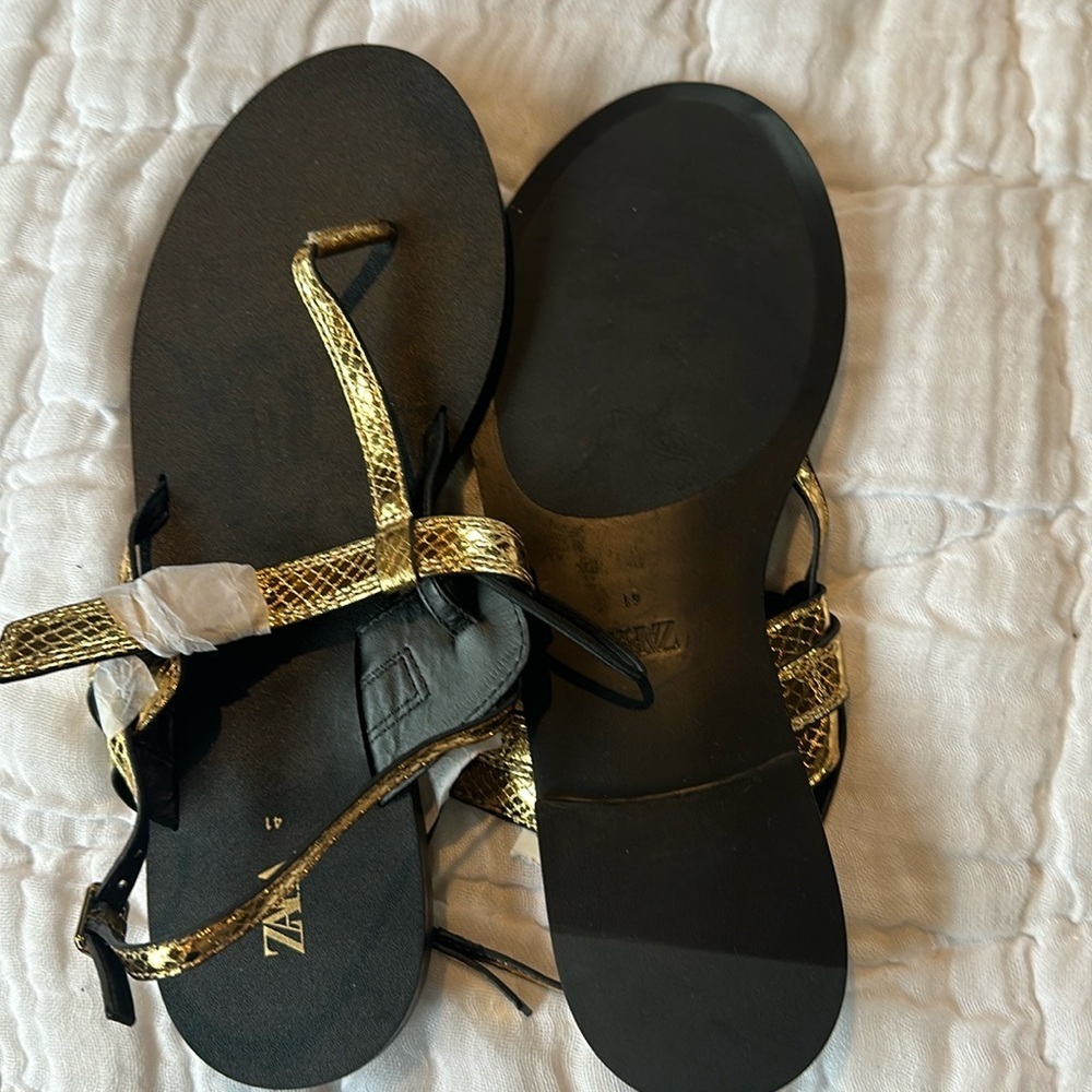 NWT Zara gold and black sandals